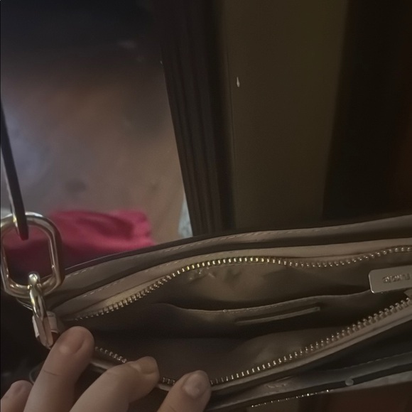 Michael Kors Cream and Gold Crossbody Bag - Picture 4 of 6